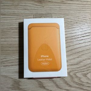 iPhone leather wallet mag safe